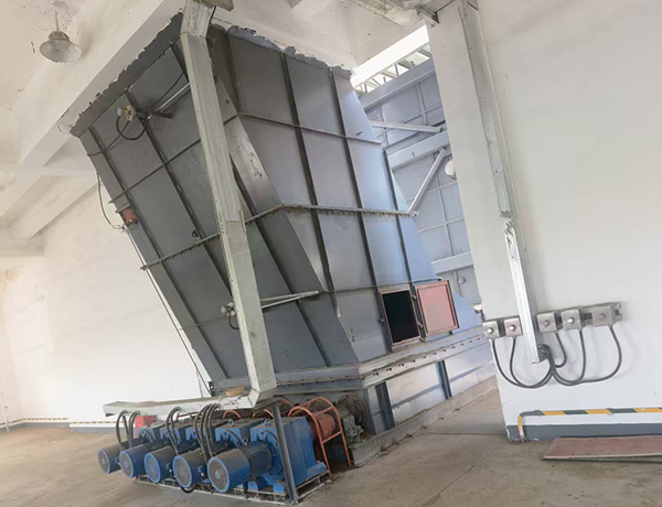 料倉(cāng)底部設(shè)置多排給料轉(zhuǎn)軸